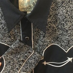 Roper Men’s Embroidered Western Shirt L